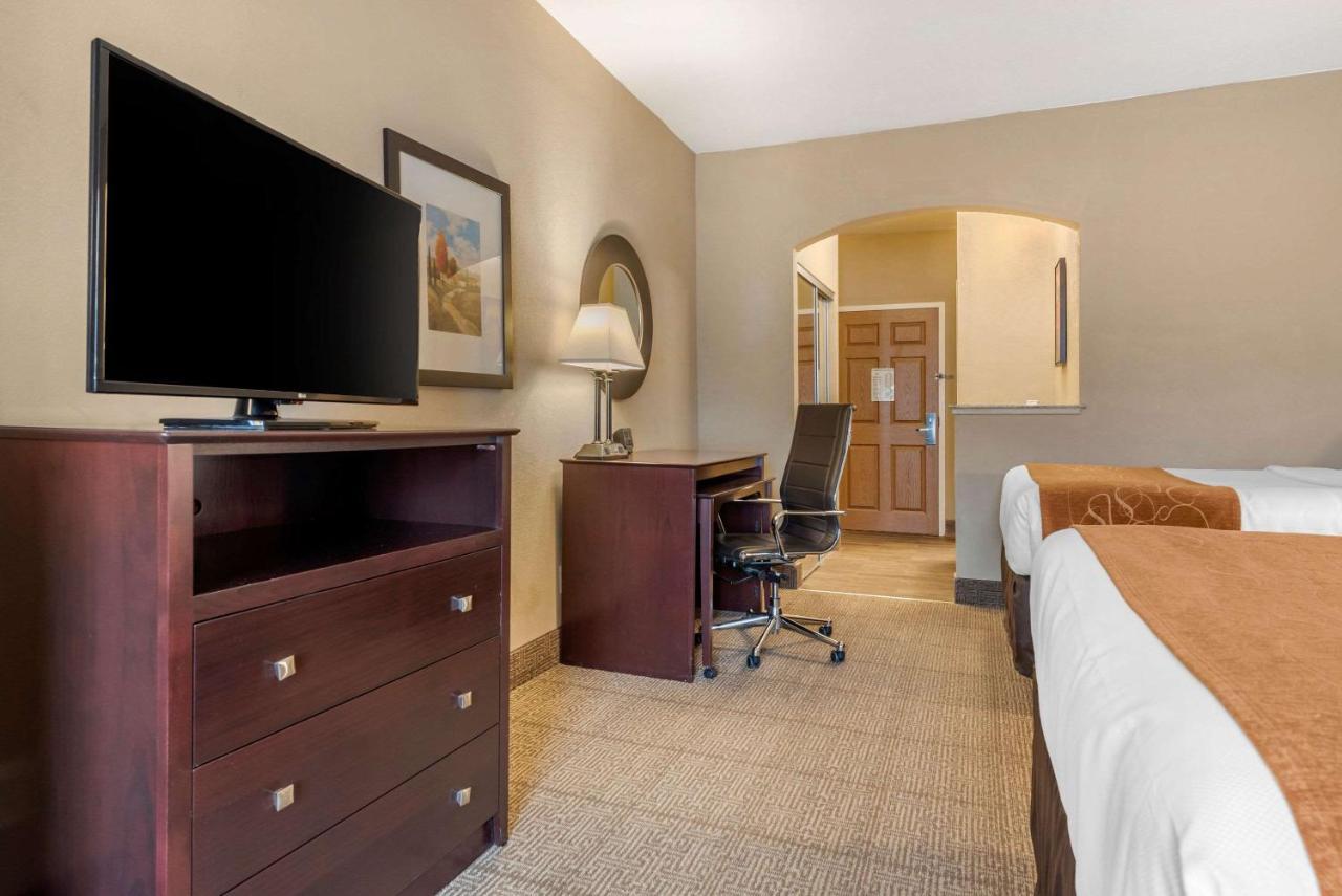 Comfort Suites Near Route 66 Σπρίνγκφιλντ Εξωτερικό φωτογραφία