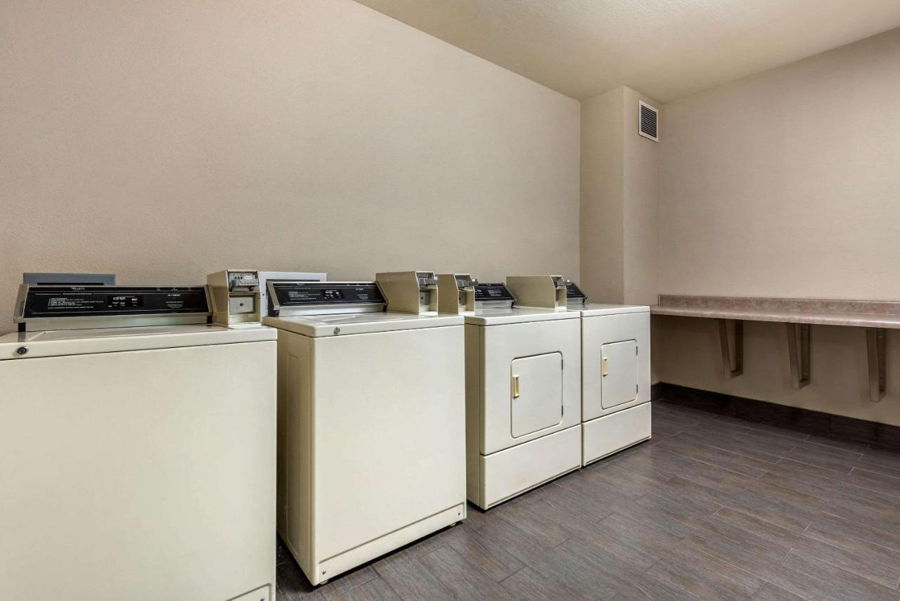 Comfort Suites Near Route 66 Σπρίνγκφιλντ Εξωτερικό φωτογραφία